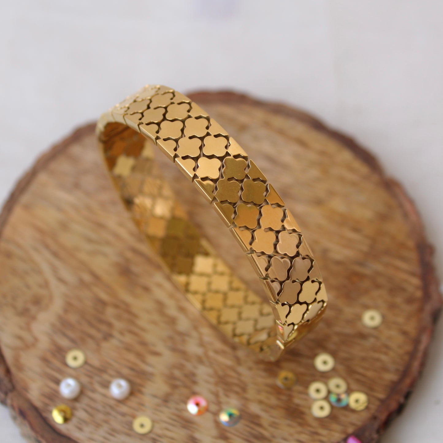 Stunning Anti-Tarnish Golden Bracelet