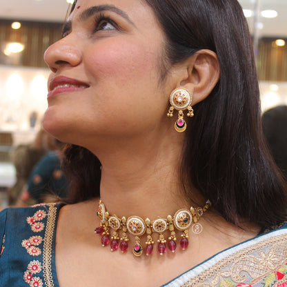 Elegant Gold-Plated Choker Necklace Set