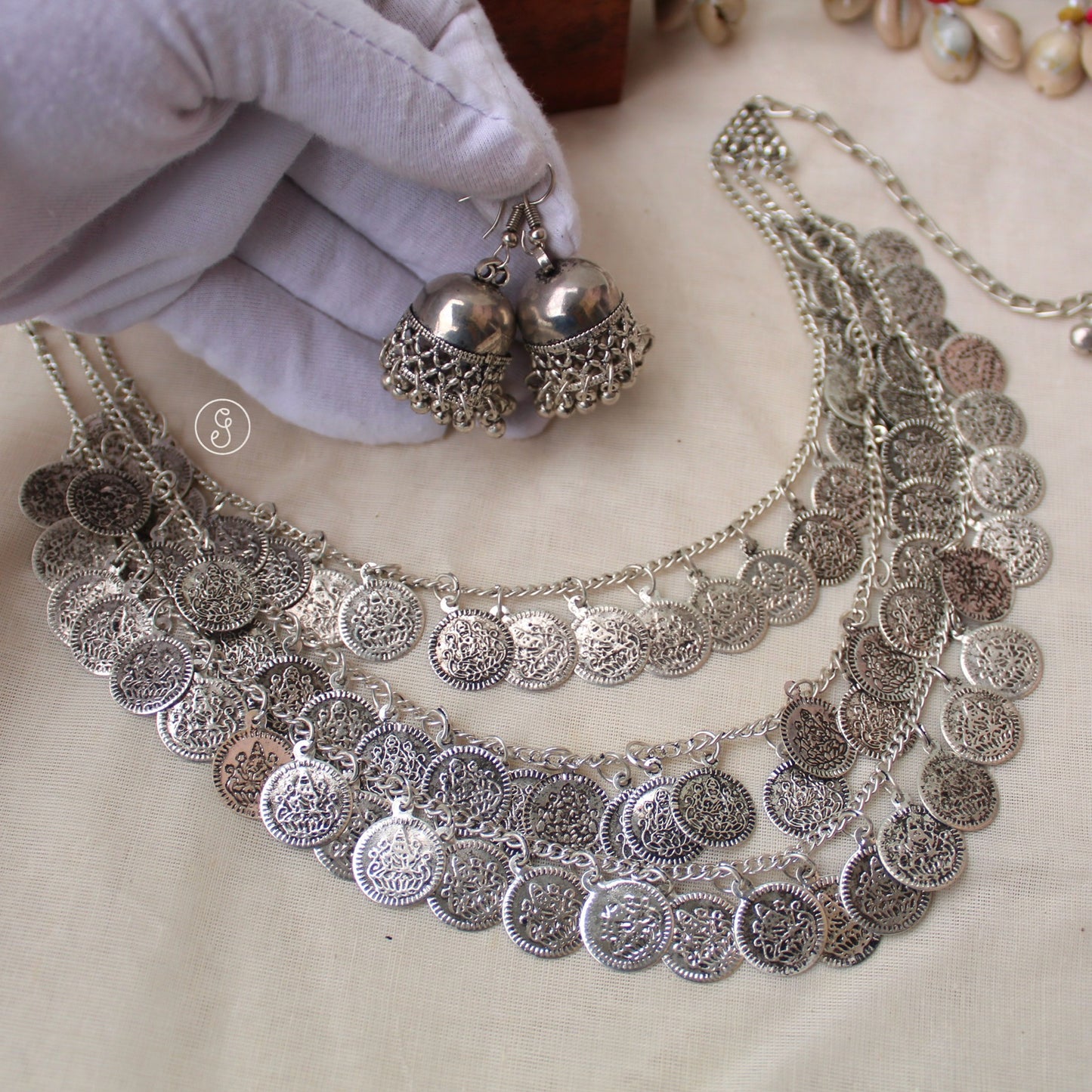 Three Layered Coins Design Necklace Set