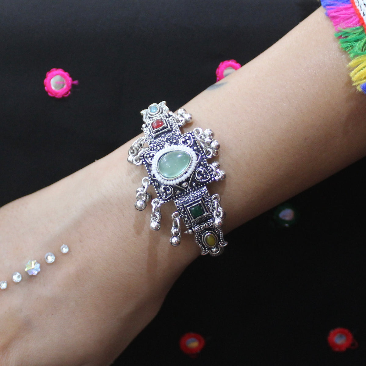 Oxidized Silver Mint Green Monalisa Stone Bracelet