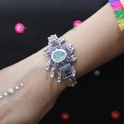 Oxidized Silver Mint Green Monalisa Stone Bracelet