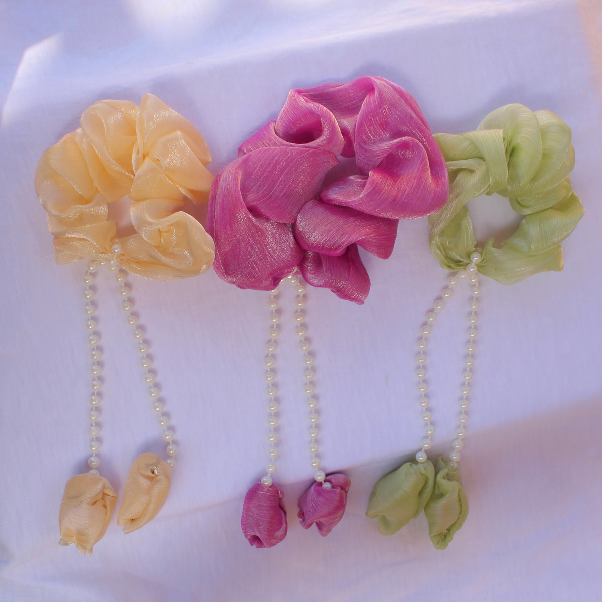 Pearl & Tulip Charm Scrunchies
(Set of 3)