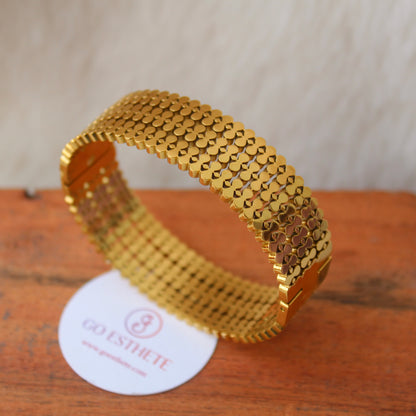 Premium Golden Stainless Steel Anti-Tarnish Bracelet