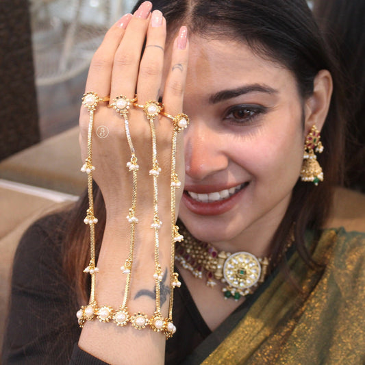 Bright Gold Kashmiri Hathphool (Hand Harness)