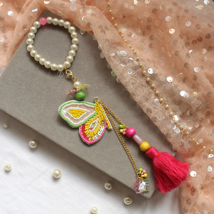 Stretchable Pearl Bracelet with Detachable Charm