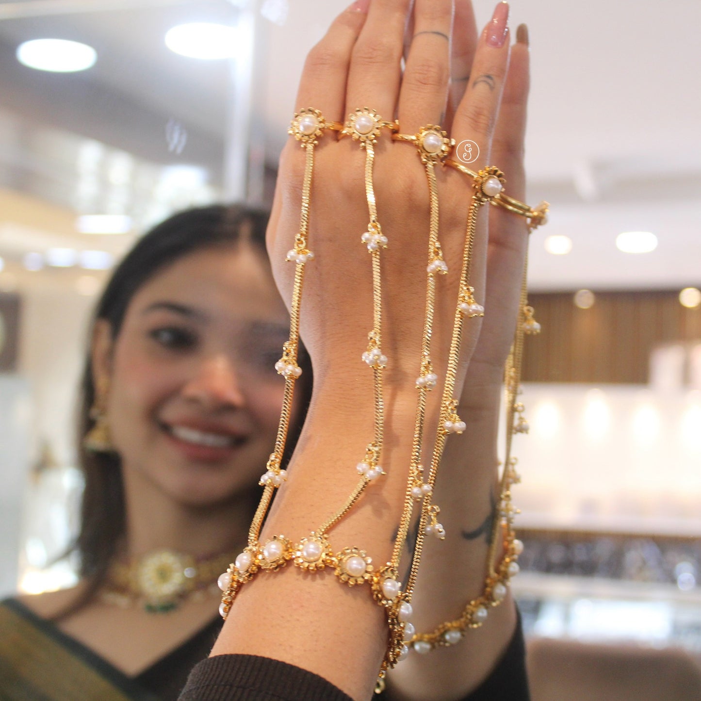 Bright Gold Kashmiri Hathphool (Hand Harness)