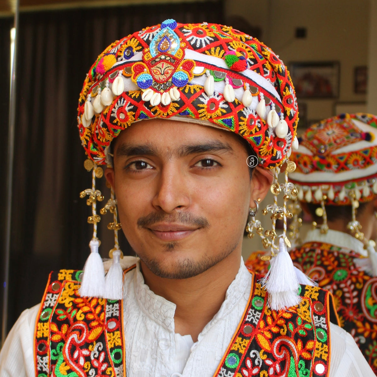 Statement Handcrafted Navratri Pagdi