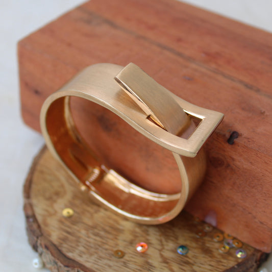 Designer Matt Golden Anti-Tarnish Bracelet