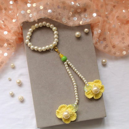 Stretchable Pearl Bracelet with Crochet Flower Detachable Charm