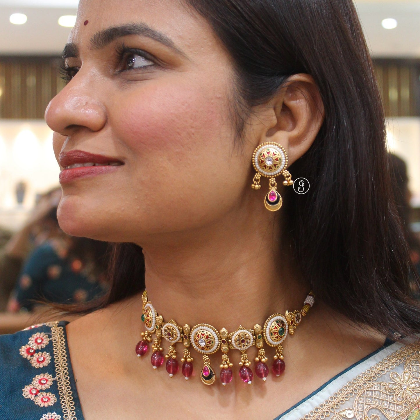 Elegant Gold-Plated Choker Necklace Set