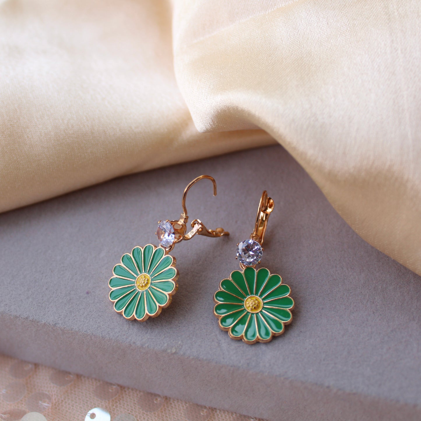 Graceful Green Daisy Flower Earrings